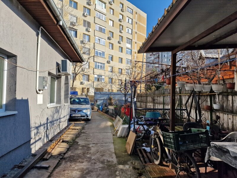 Nicolae Grigorescu, 5 minute metrou, chiar la statuie, casa si teren 500 mp