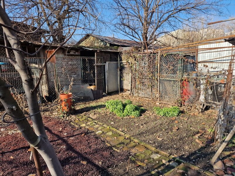 Nicolae Grigorescu, 5 minute metrou, chiar la statuie, casa si teren 500 mp